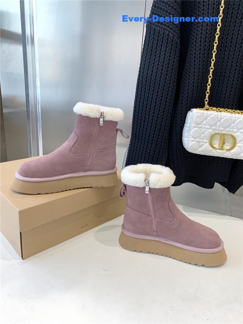 UGG Dipper Shearling Platform Boots Light Purple