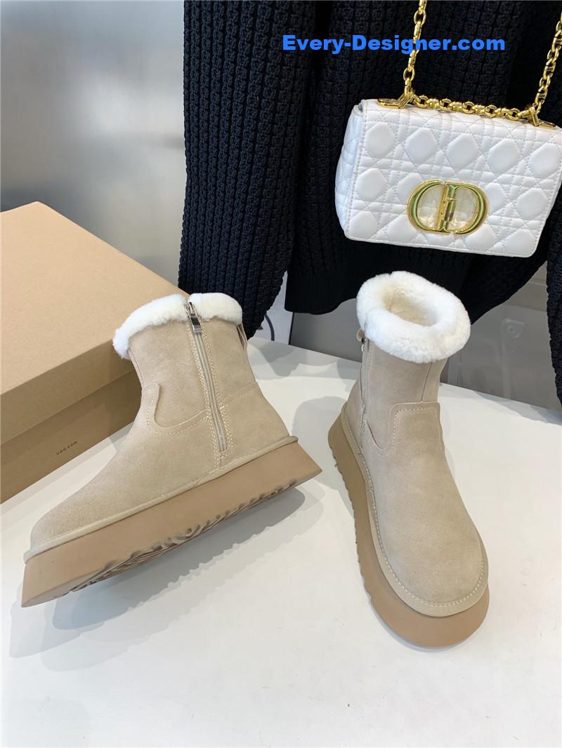 UGG Dipper Shearling Platform Boots