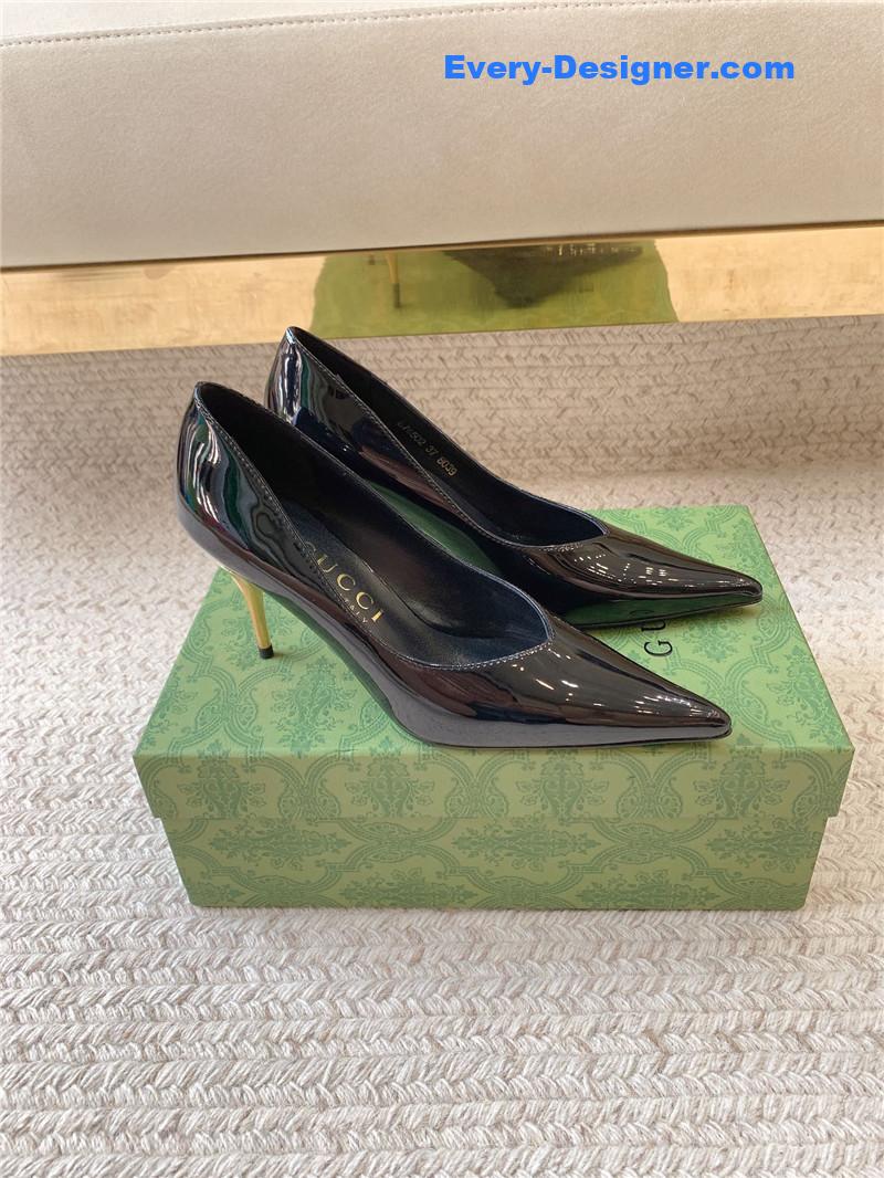 Gucci metal heel pointed toe high heel patent leather shoes