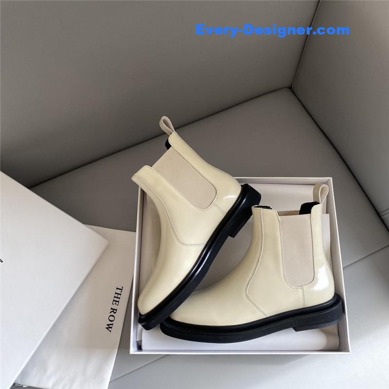The R0w white elastic ranger chelsea boots