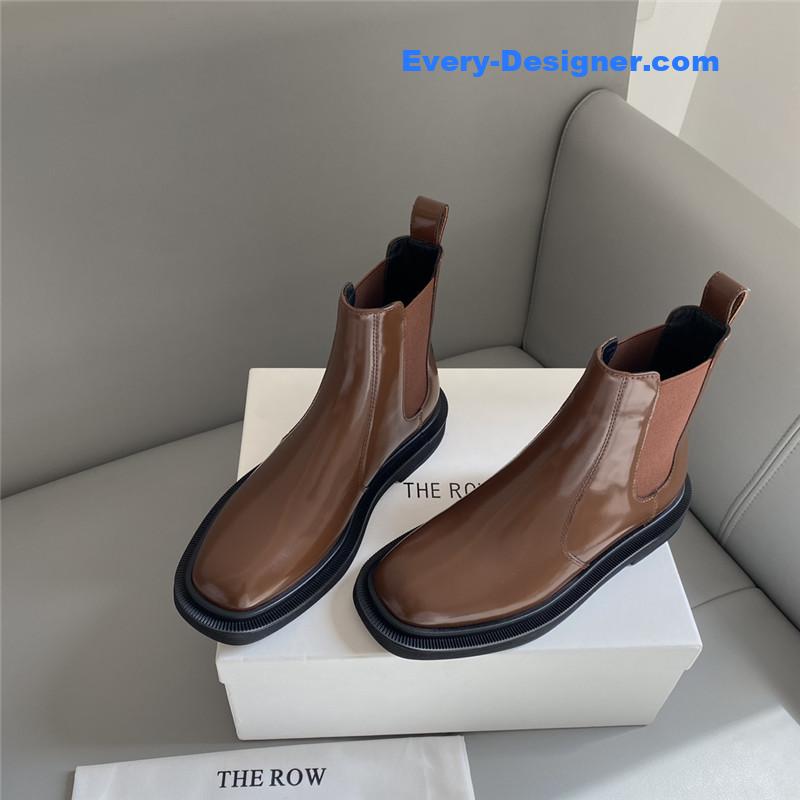 The R0w brown elastic ranger chelsea boots