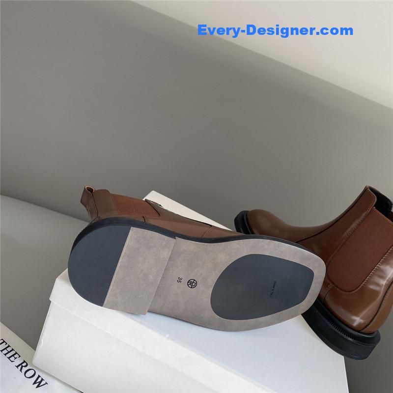 The R0w brown elastic ranger chelsea boots