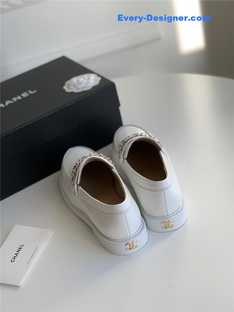 Chanel classic letter chain loafers