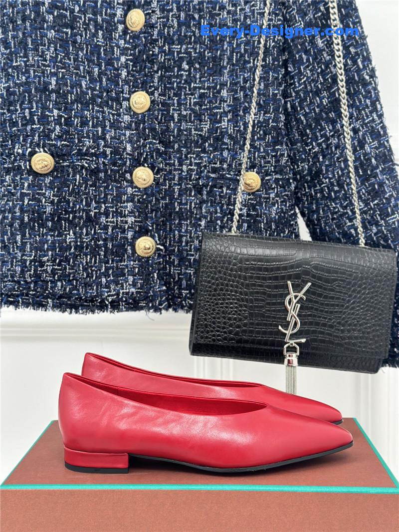 L0r0 P1ana retro witch flats