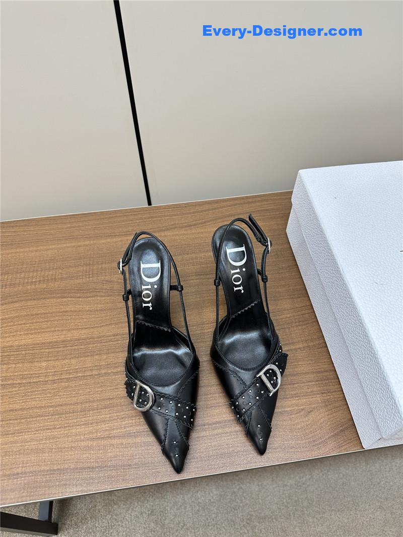 D10r new early spring sandals