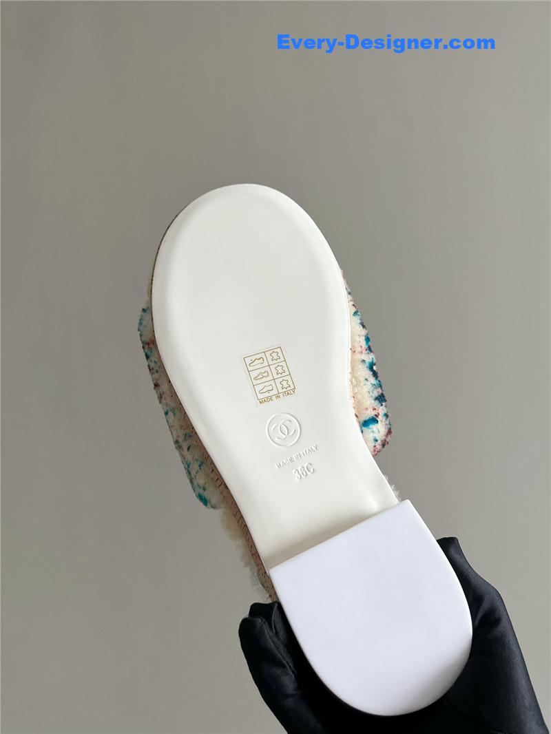 Ch**el new wool slippers