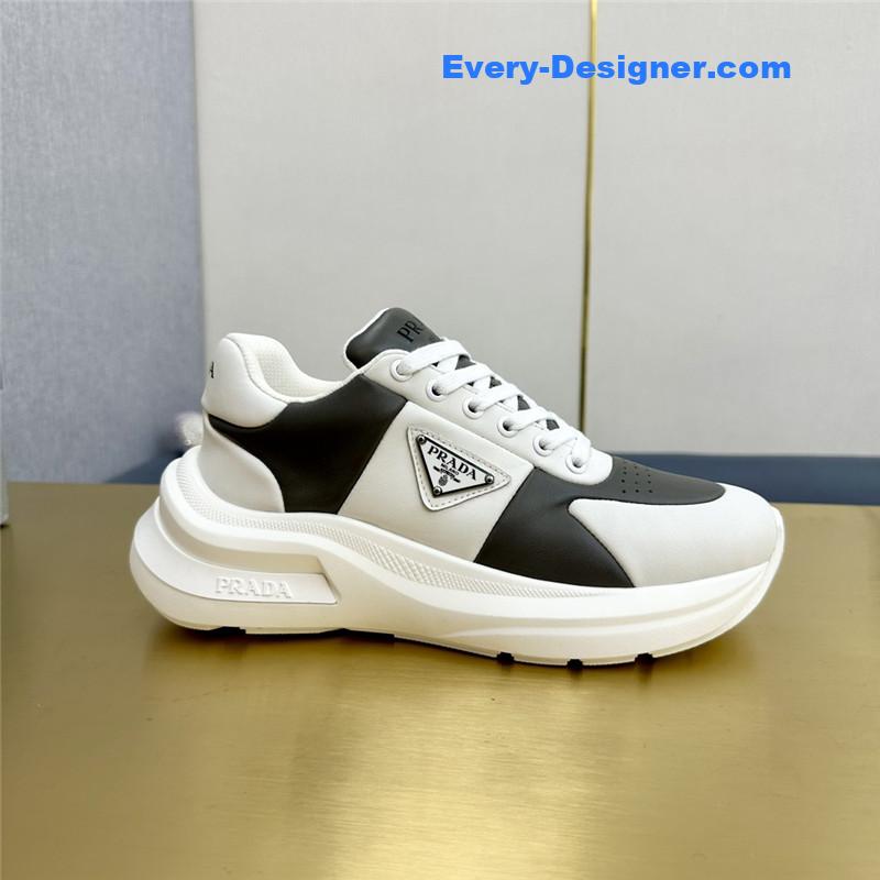 Pra*a new casual shoes