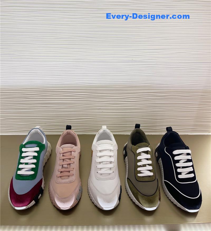 H**me5 bouncing low-top sneakers in black for women