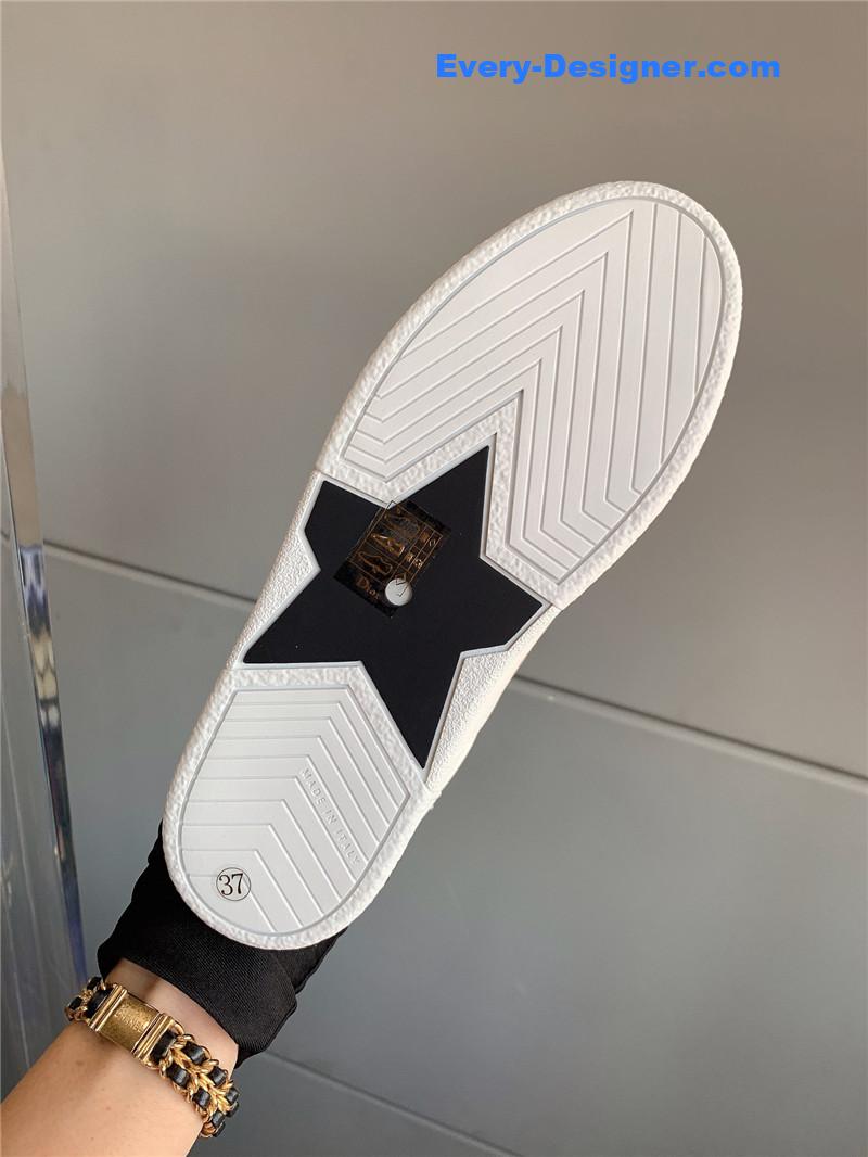 D10r gray cd star low top sneakers