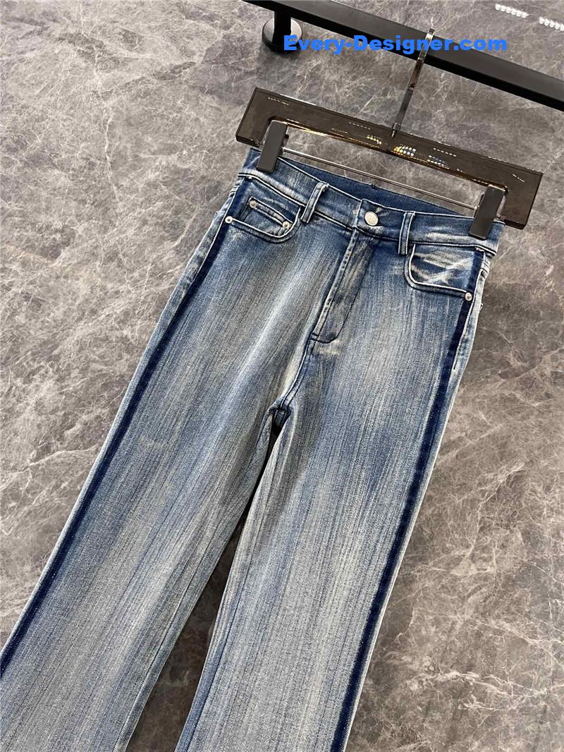 Va1e*ntin0 bootcut jeans replica clothing sites