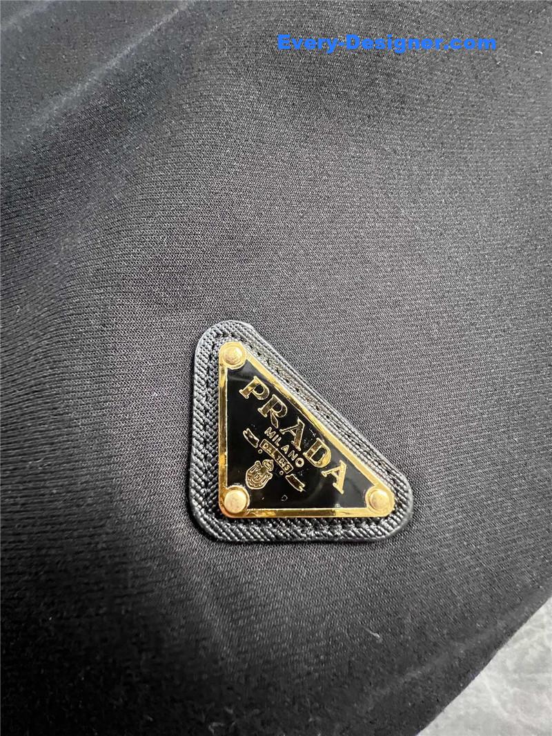 Pra*a triangle logo minimalist skirt replicas clothes