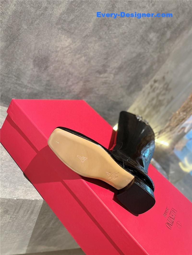 Va1e*ntin0 garavani vlogo patent leather knee-high boots