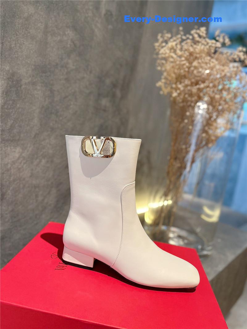 Va1e*ntin0 vlogo white calfskin ankle boots