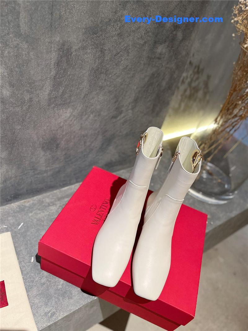 Va1e*ntin0 vlogo white calfskin ankle boots