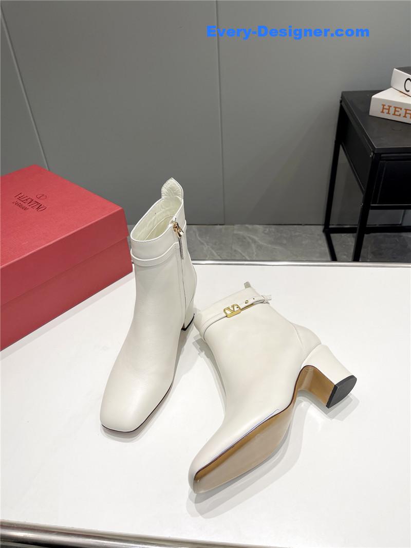 Va1e*ntin0 garavani 60mm white leather boots