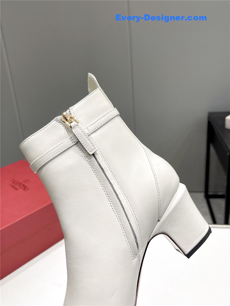 Va1e*ntin0 garavani 60mm white leather boots