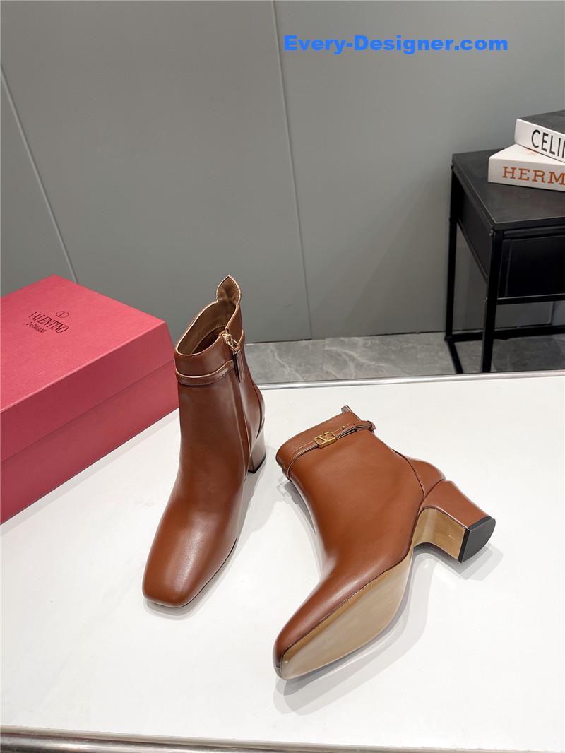 Va1e*ntin0 garavani 60mm brown leather boots