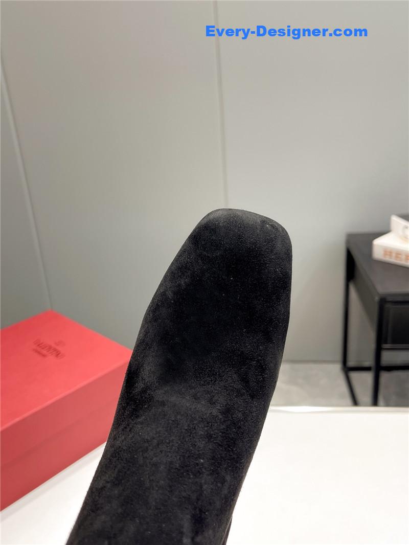 Va1e*ntin0 garavani 60mm suede ankle boots