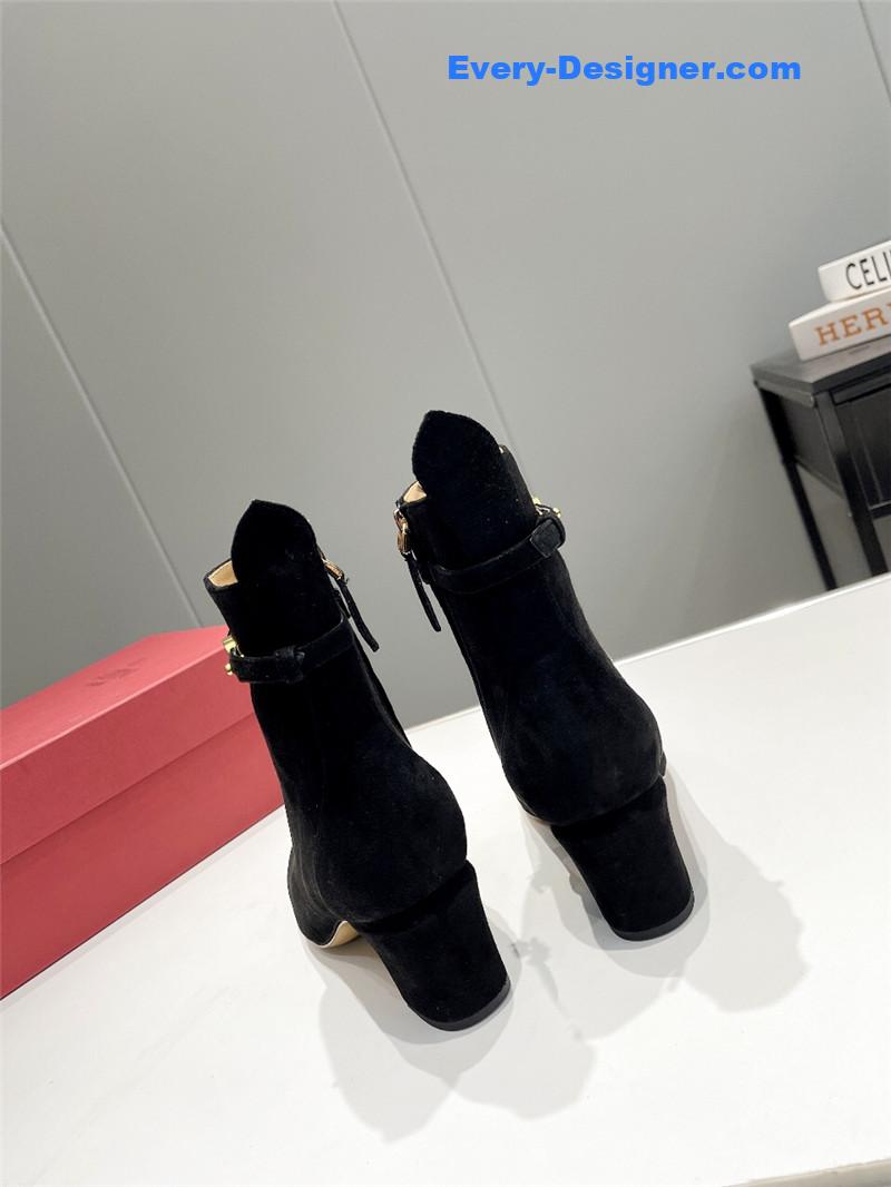 Va1e*ntin0 garavani 60mm suede ankle boots