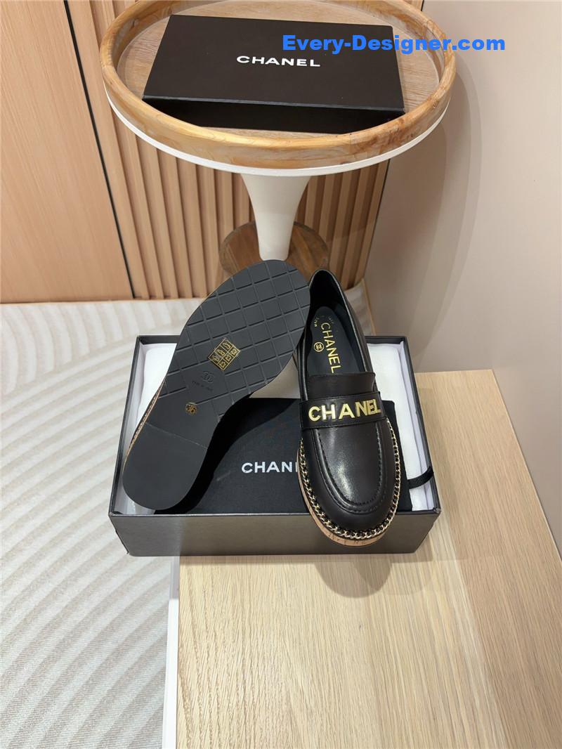 Ch**el metal letter chain trim black calfskin loafers