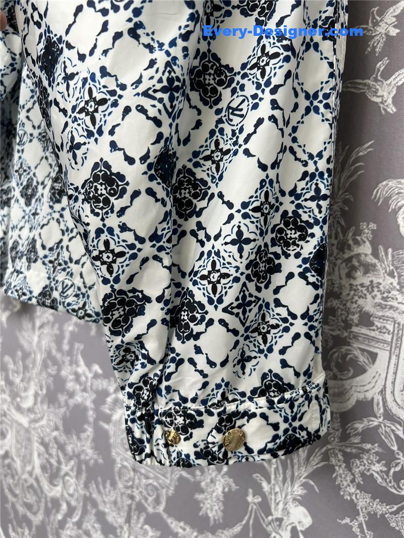 l0vis Vvtt0n lv old flower sun protection jacket replica clothes