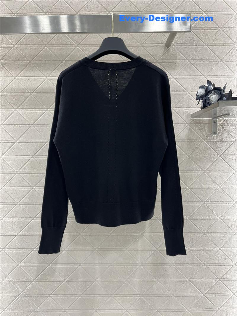 H**me5 v-neck knitted top replica clothing sites