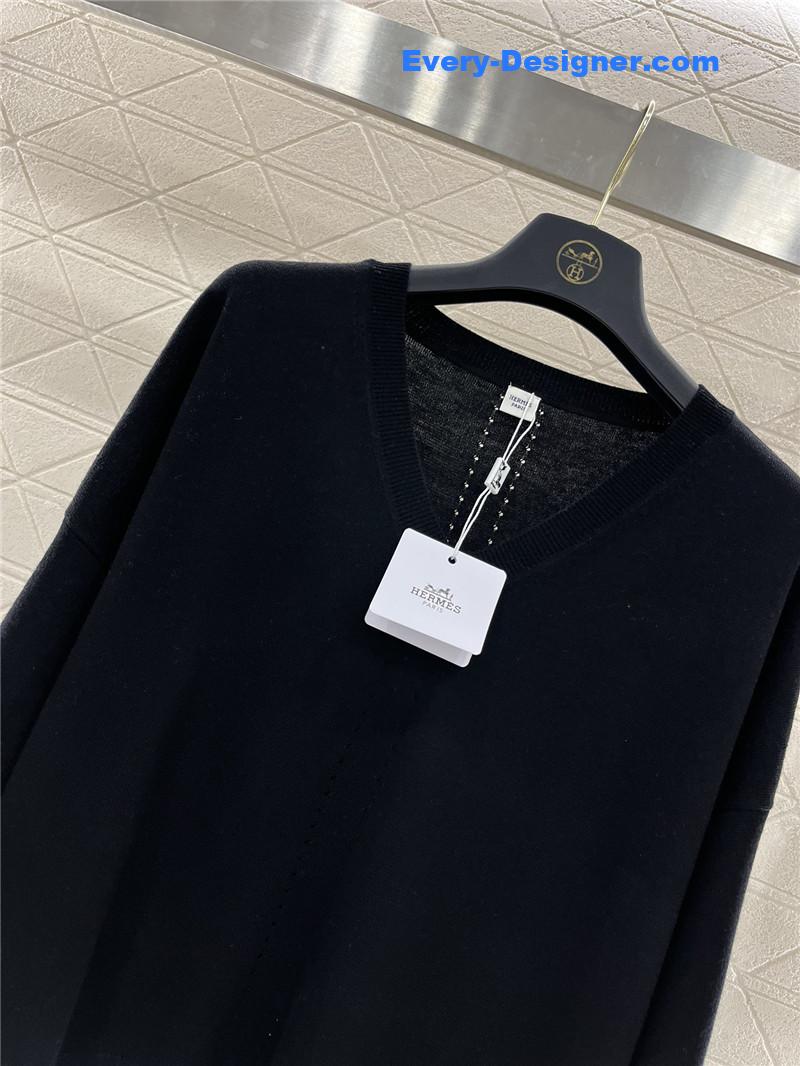 H**me5 v-neck knitted top replica clothing sites