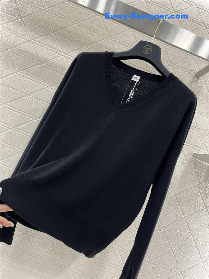 H**me5 v-neck knitted top replica clothing sites