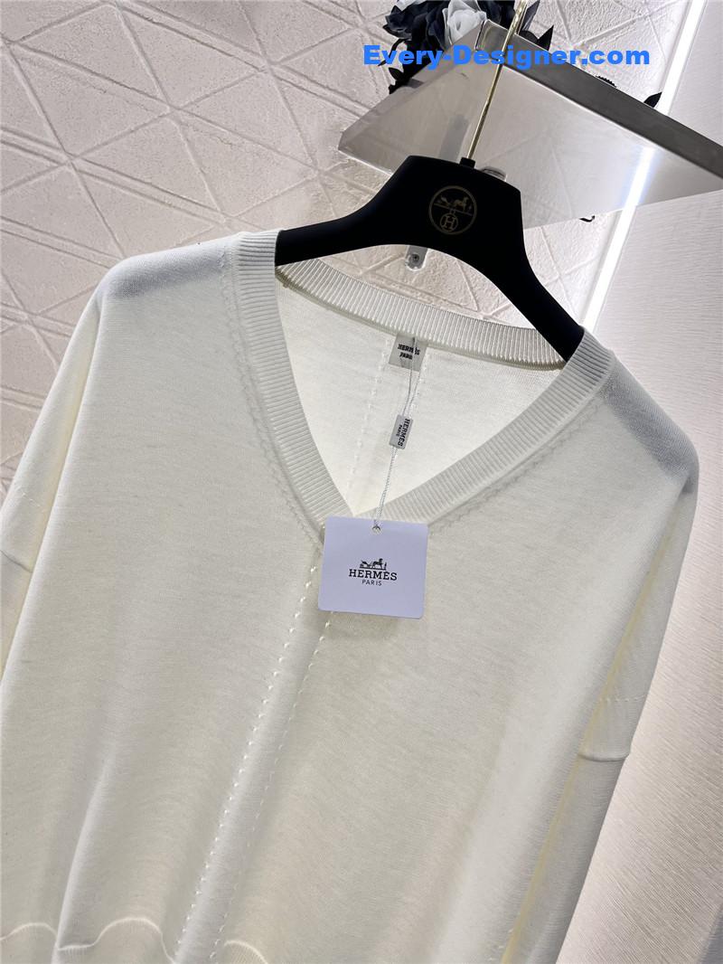 H**me5 v-neck knitted top replica clothing sites