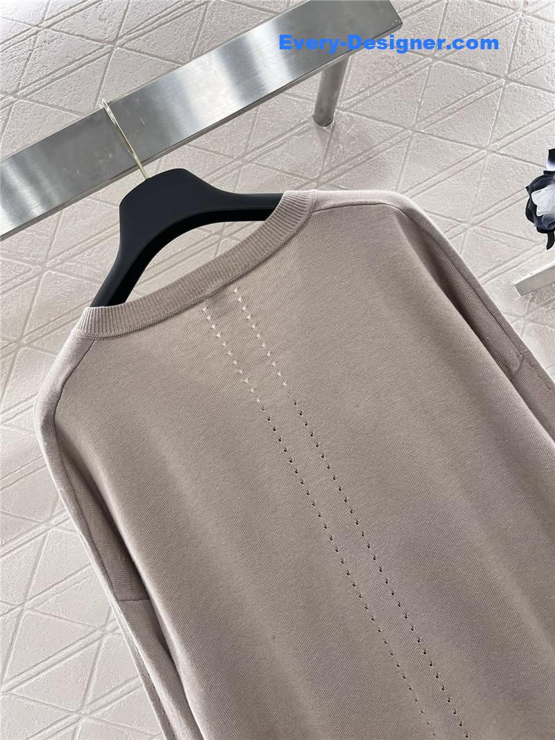 H**me5 v-neck knitted top replica clothing sites