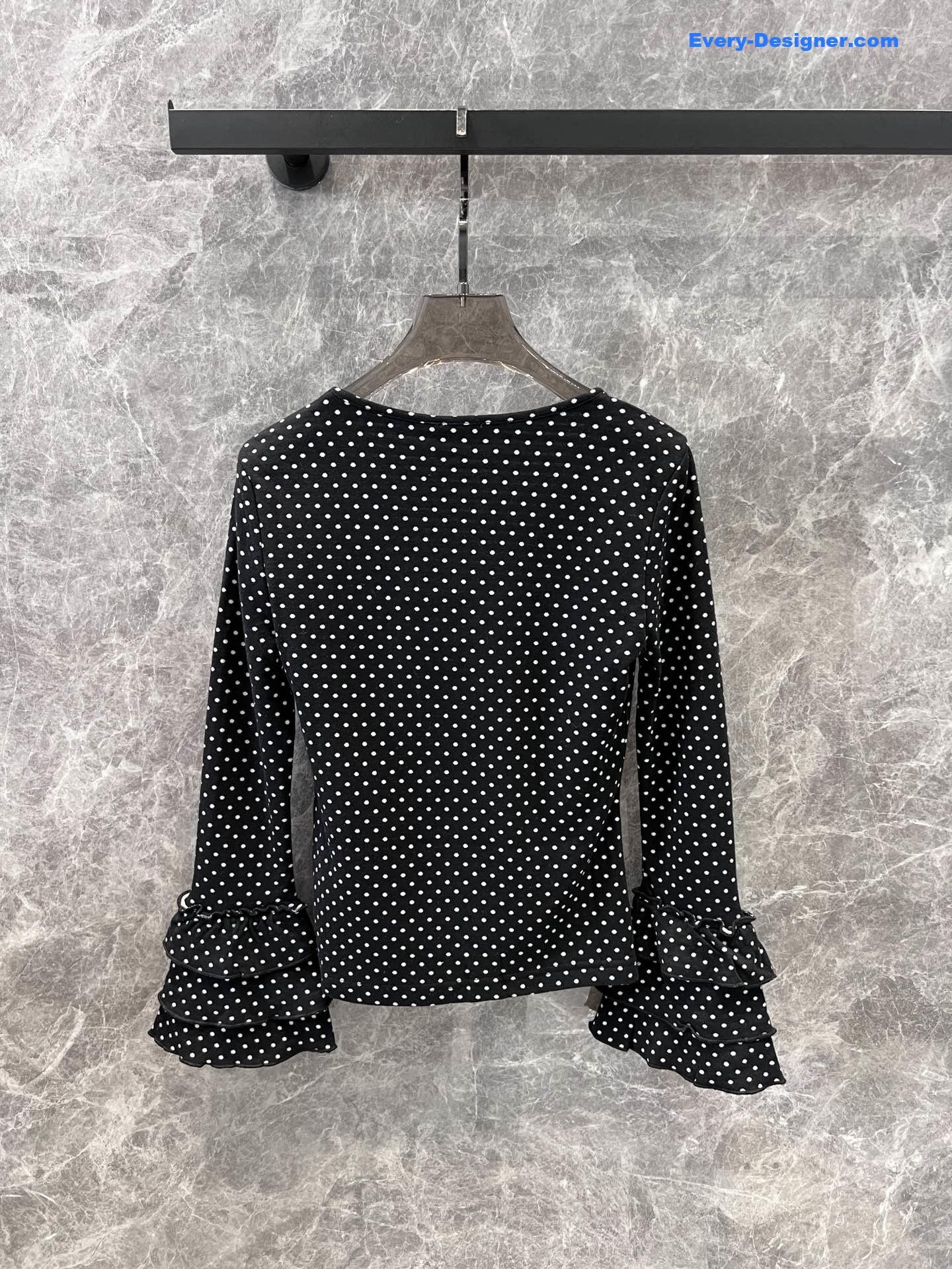 Ch**el v-neck long-sleeved t-shirt