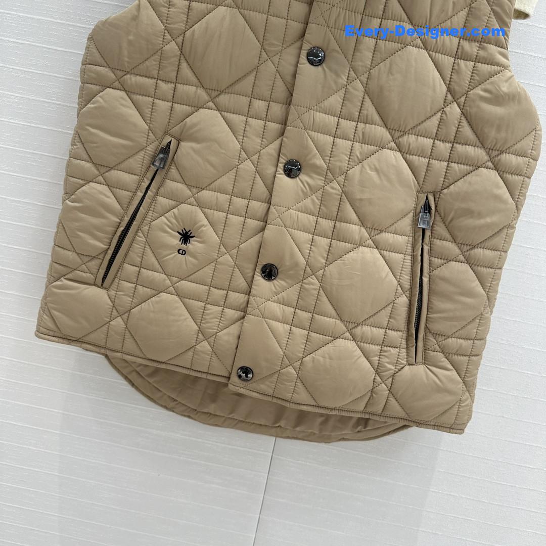 D10r quilted vest jacket