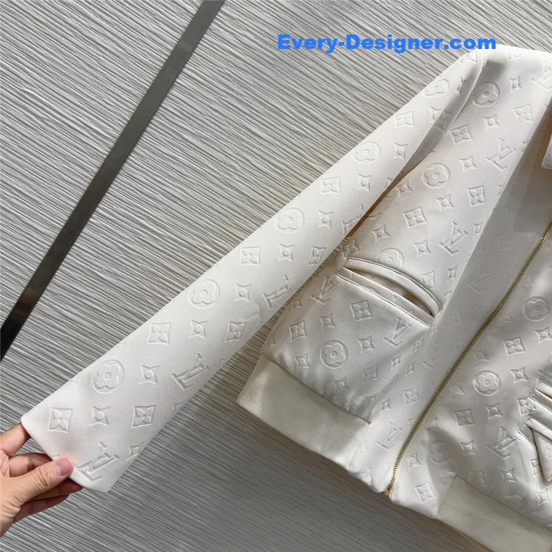 l0vis Vvtt0n lv new suit