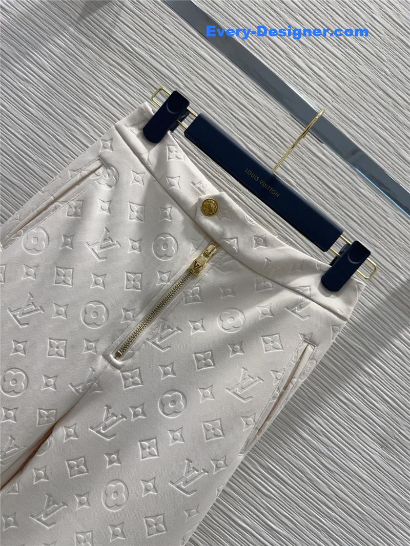 l0vis Vvtt0n lv new suit