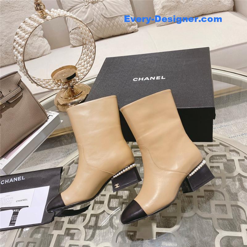 Ch**el brown calfskin ankle boots