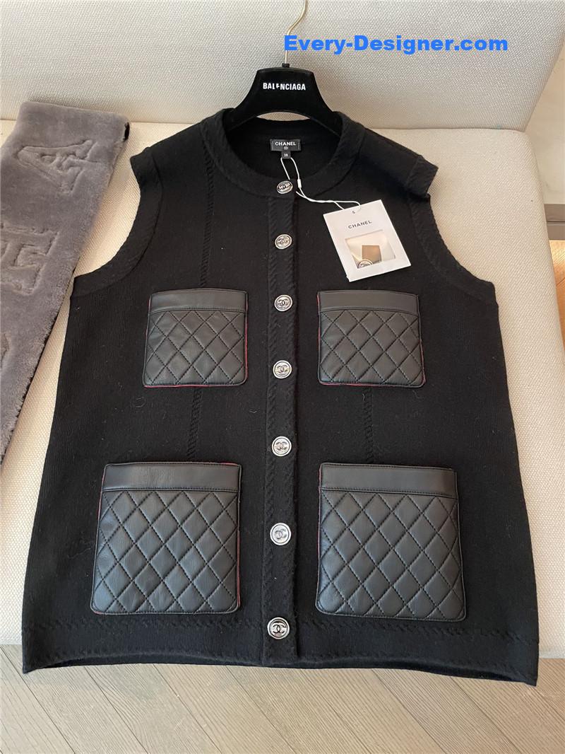 Ch**el sleeveless vest