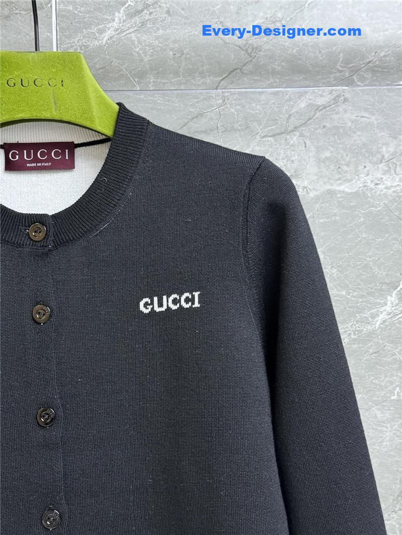 Gvc*1 short intarsia wool cardigan