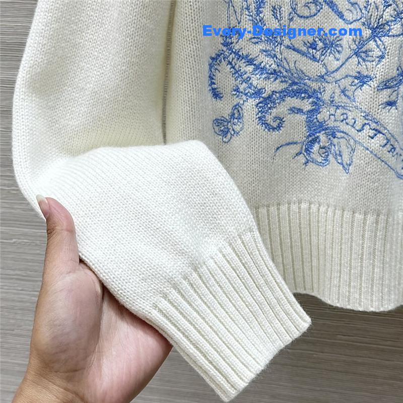 D10r jungle embroidered sweater white