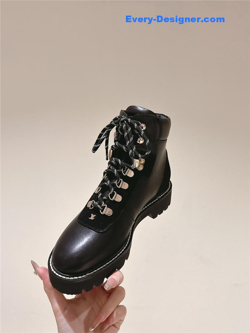 l0vis Vvtt0n black calfskin ranger boots
