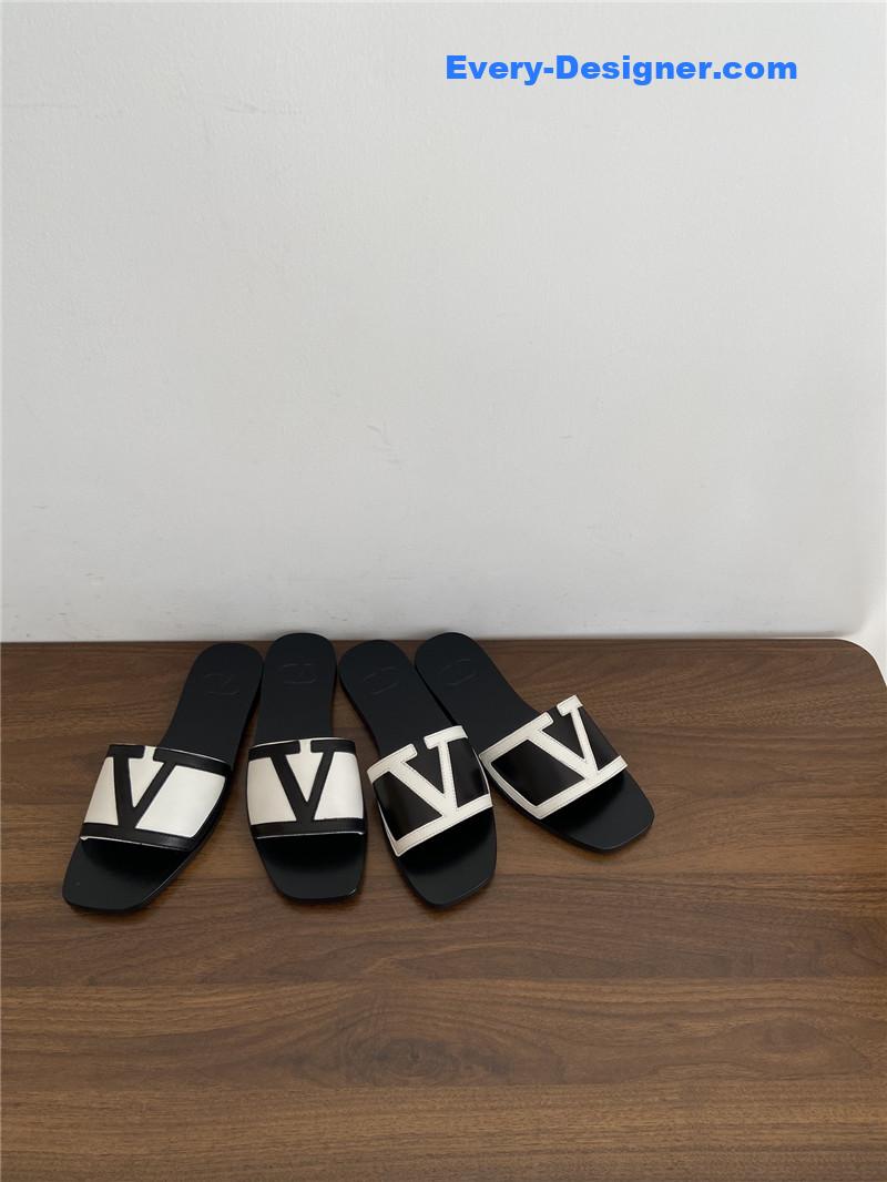 Va1e*ntin0 viva s*perstar nappa slides white/black