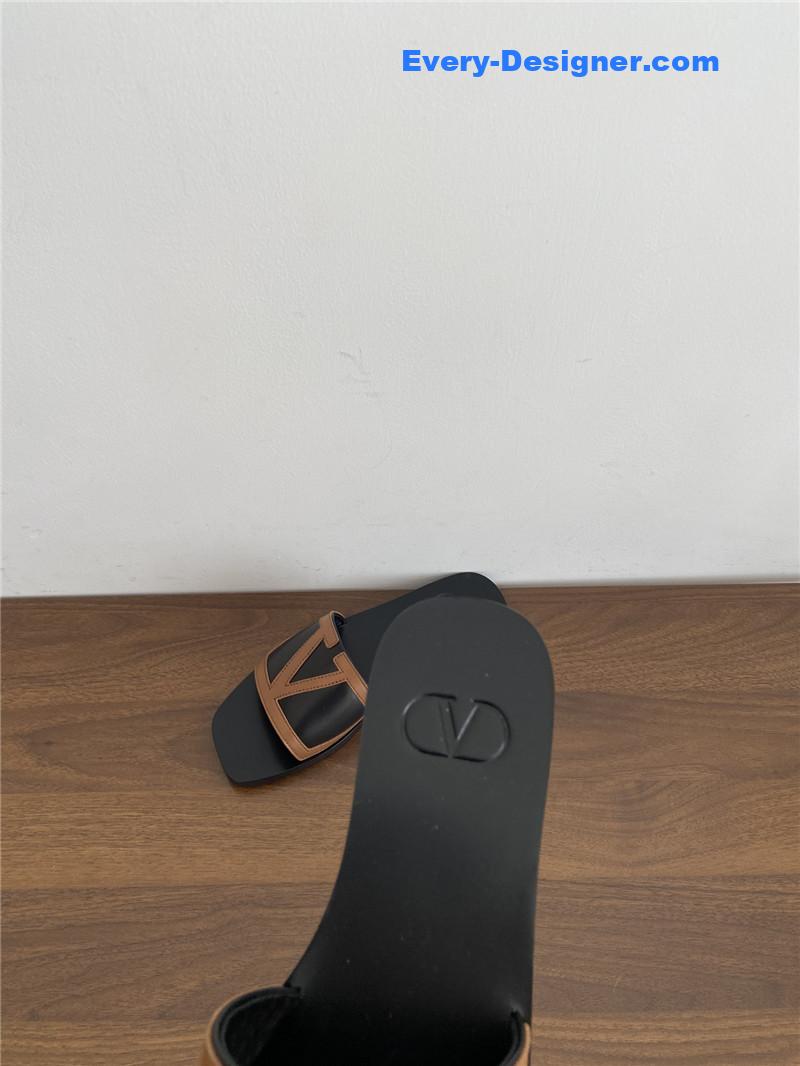 Va1e*ntin0 viva s*perstar nappa slides black/roasted