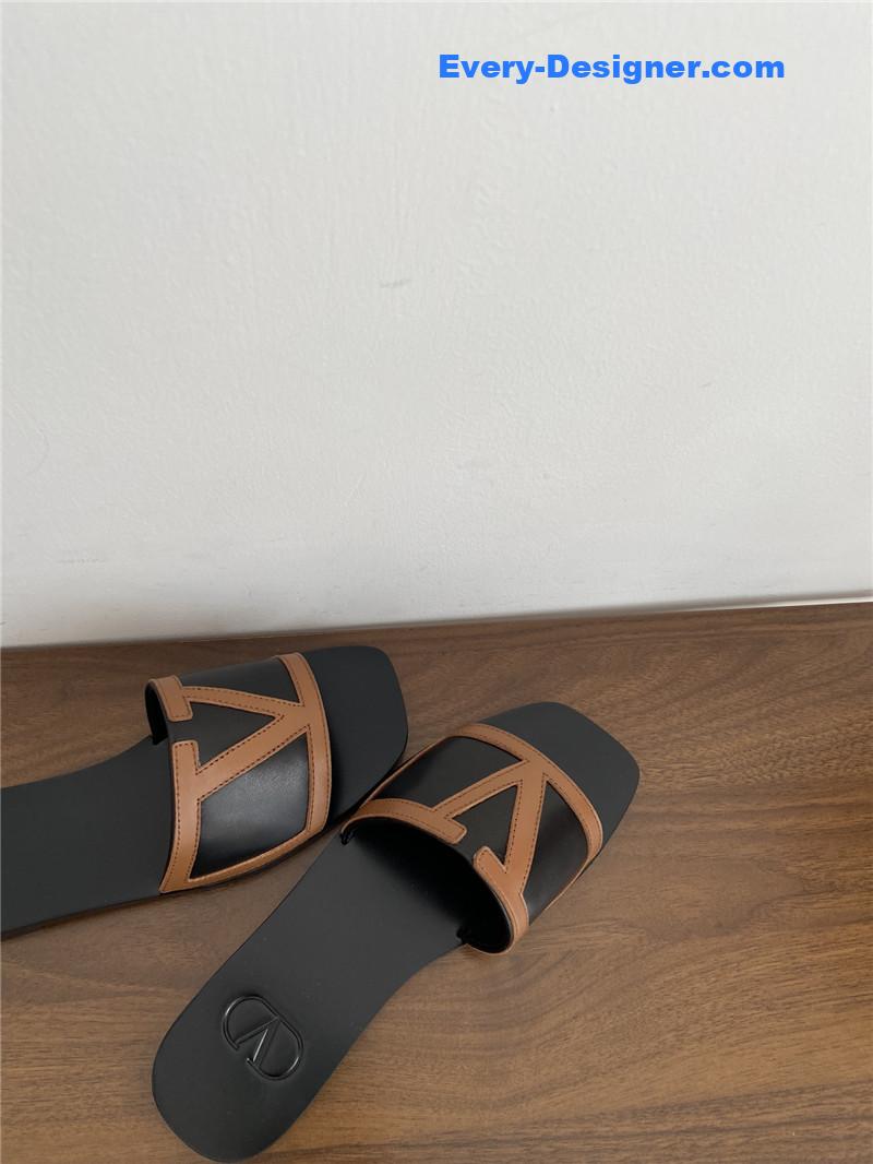 Va1e*ntin0 viva s*perstar nappa slides black/roasted