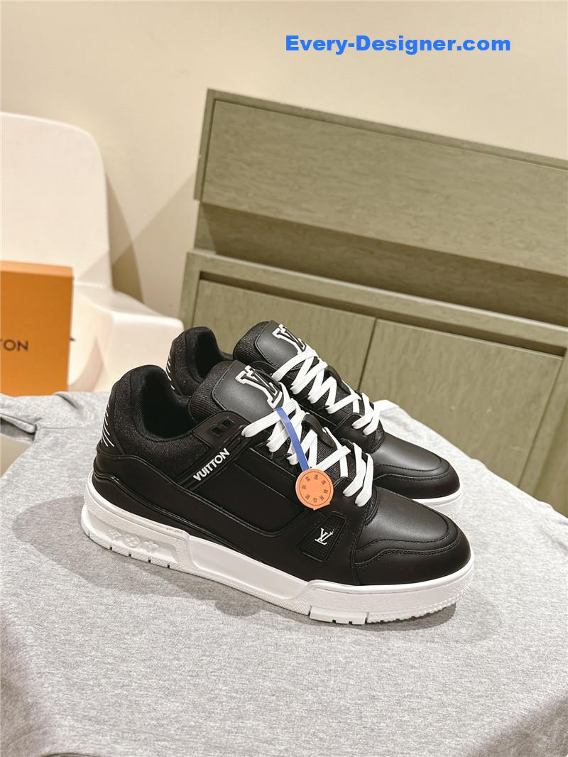 l0vis Vvtt0n lv black leather trainer sneakers