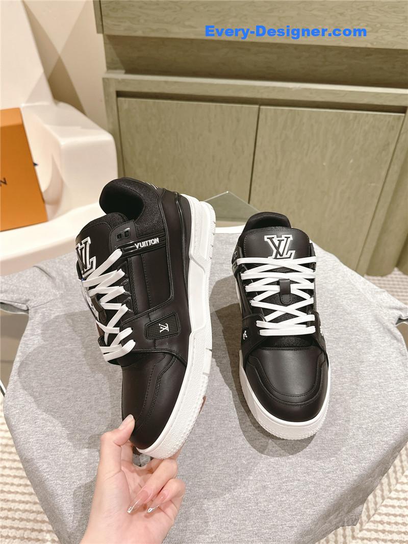 l0vis Vvtt0n lv black leather trainer sneakers