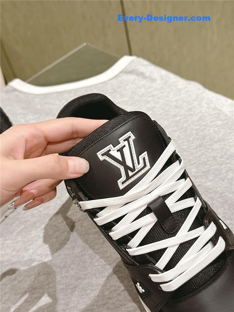 l0vis Vvtt0n lv black leather trainer sneakers