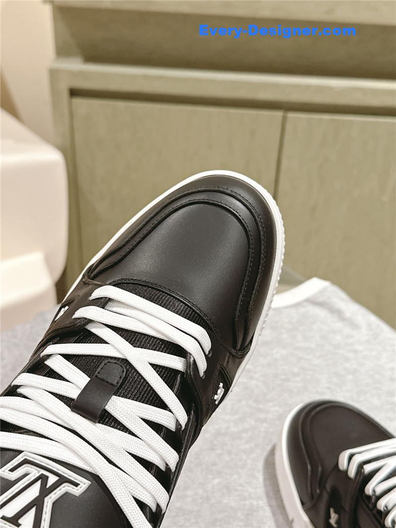 l0vis Vvtt0n lv black leather trainer sneakers
