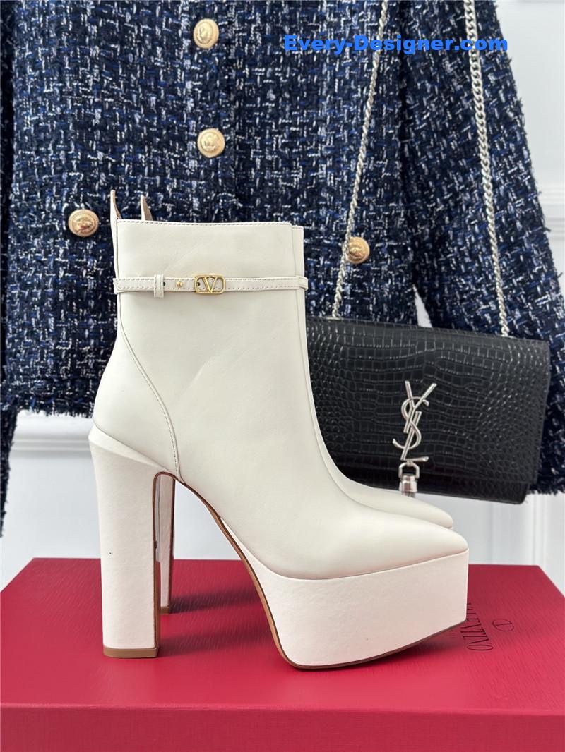 Va1e*ntin0 garavani white leather heel booties