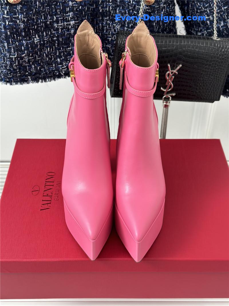 Va1e*ntin0 garavani vlogo pink leather boots