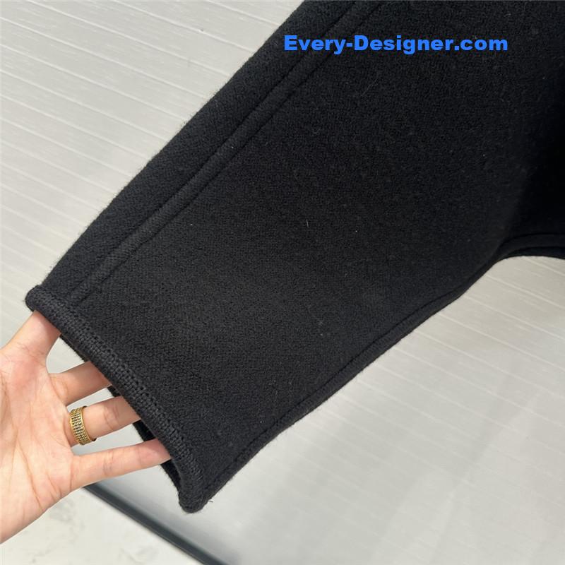 l0vis Vvtt0n lv wool knitted cape coat