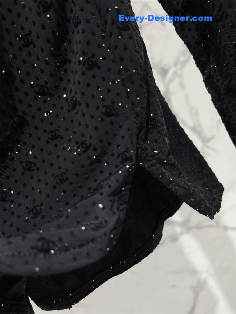 ch**el hot D1am0nd lettering shirt